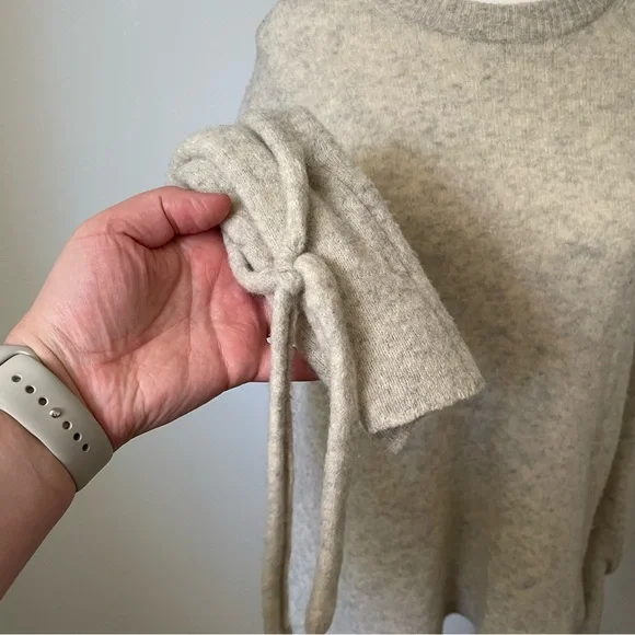Aritzia The Group Babaton Malcorra Tie Sweater Light Grey Wool/Yak Blend Size S - Picture 4 of 9